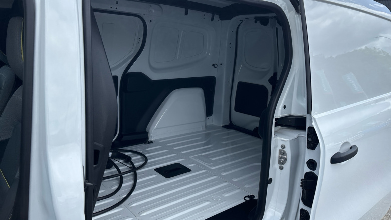Renault Kangoo L2 E-Tech LL21 90kW 44kWh Advance [Safety] Van Auto